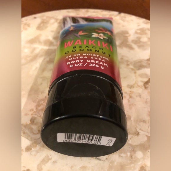 Waikiki beach coconut body cream by Bath & Body Works NWT new and unused 8 ounce - Picture 4 of 14
